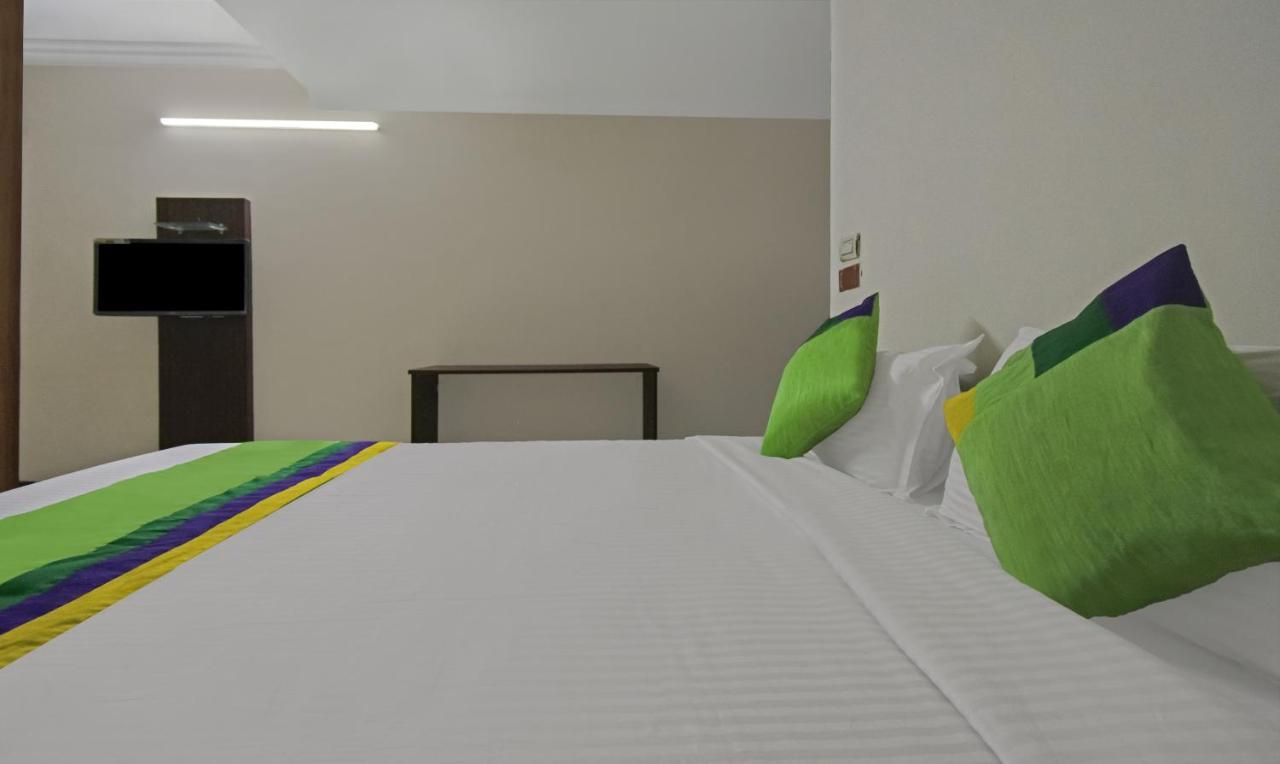 ホテル Treebo Samhaar Residency Thoraipakkam チェンナイ エクステリア 写真